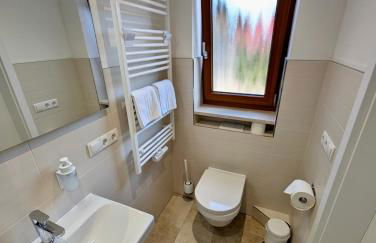 Gästehaus Philipp im Herzen des Fichtelgebirges - 5 Ferienwohnungen, großes Grundstück, Wald und Wiese, Wohnung mit privater Sauna, kostenfreie Parkplätze, WLAN - Foto 34