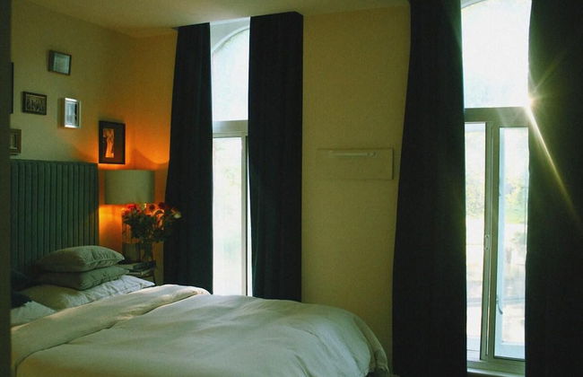 London Gem - Chic Apartment Retreat - Photo 4