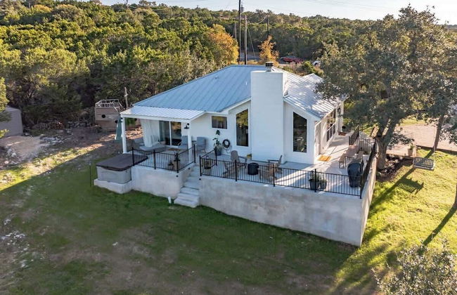 Gorgeous Home With Hot Tub 5min From the River - Foto 34