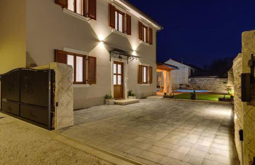 Villa NIMA - Holiday house with private pool - Foto 24