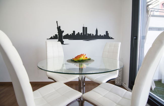 EnjoyGranada LUJO Piscina y Parking - Foto 12