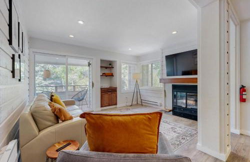 Modern Alpine Getaway - Photo 6