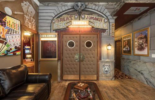 10 Acre Lakefront Game House - Sleep Upto 45 - Foto 26