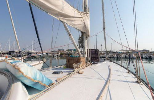 Quo Vadis Yacht in Bisceglie Harbor - Foto 21