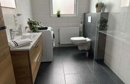 FeWo Cessna, elegante Wohnung, 2 Schlafzimmer, überdachte Terrasse - Foto 11