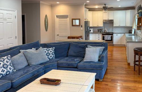 Charming Spring Lake Retreat, 1 Mi to Beach! - Foto 4