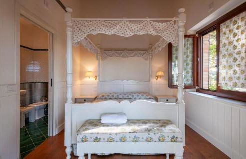 6 Bedroom Beautiful Home In Treia - Foto 5