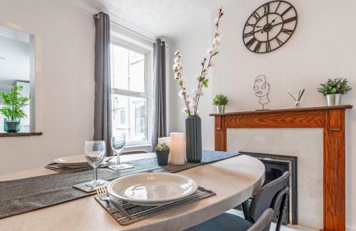 Modern 2 bed 2 Bath House in Sittingbourne by Splendid Stays - Photo 9