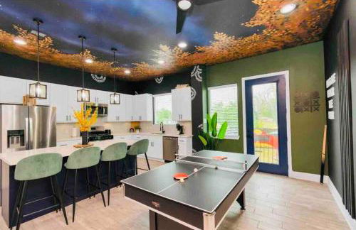 CAMP OUT - Big Backyard - 5mins To Downtown - Foto 13