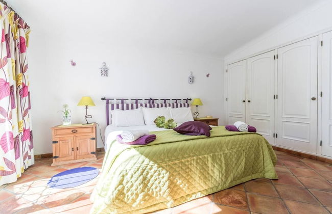 Immaculate 3-bed Villa in Guia Private Pool - Foto 9