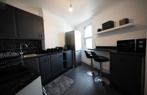 3BR Home Gem - sleeps 9 - Netflix - Near O2 & Greenwich Park - Foto 27