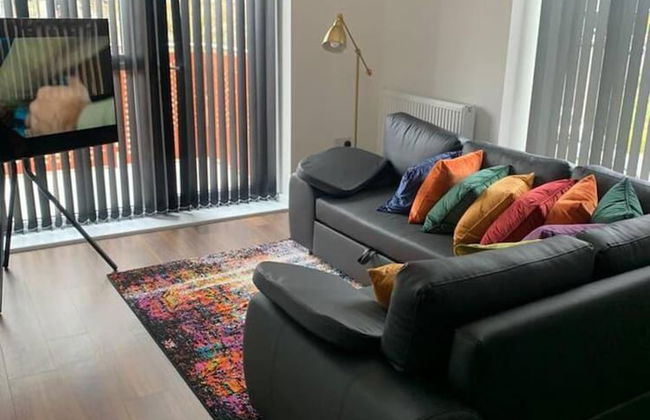 Stunning 2-bed Apartment in Grays - Photo 31