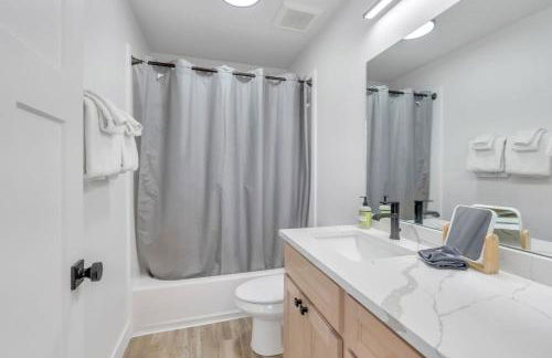 Dream Bear Lake Getaway w/ Hot Tub & Yard - Photo 31