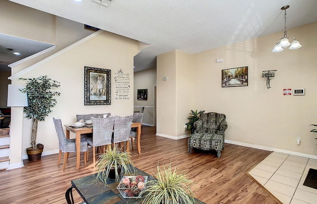 Triton Vacation Pool Home Near Disney - Foto 16