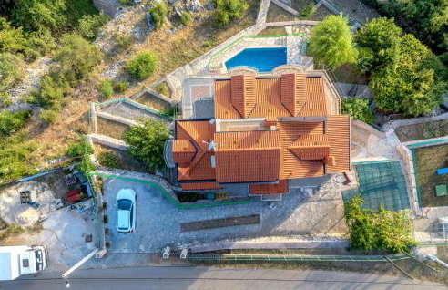 Awesome Home In Mirlovic Polje - Foto 15