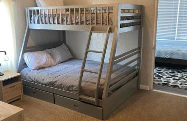 DOWN TOWN BUNGALOW Entire home available - Foto 20