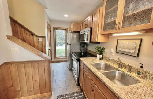 Ski in Ski out Townhome, Indoor and outdoor pools, hot tub, fire pits, and more - Foto 16