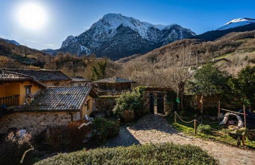 Casas rurales Valle de Bueida, jacuzzi solo en las casas el El Palacio y Viscárcel - Foto 9