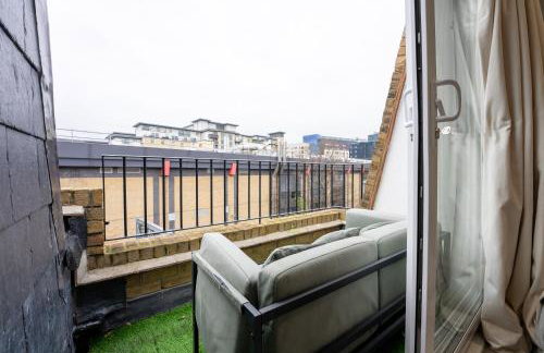 Modern Studio Flat with Balcony in Heart of London - Foto 10