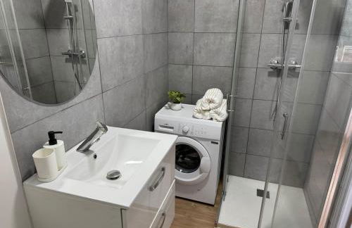 Rare Find Brand New & Fully Equipped Studio - Foto 7