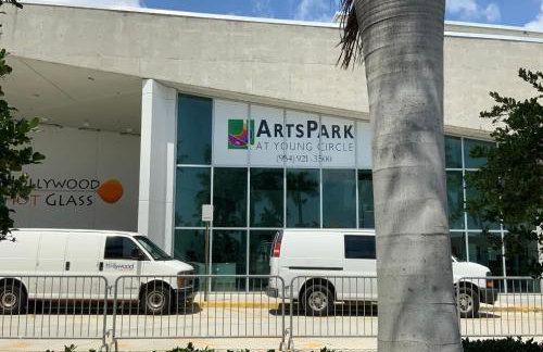 Spacious entire Apartment with Free Parking - Foto 56