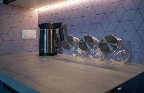 Penthouse 3 Bed, Large HotTub Long stay Discount - Photo 9