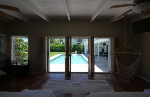 3BD Tropical Luxe Stay with Pool, Gameroom and Grill - Foto 8