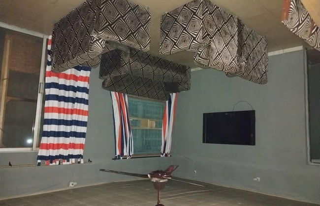 Impeccable 3-bed Apartment Located in Lagos - Photo 8