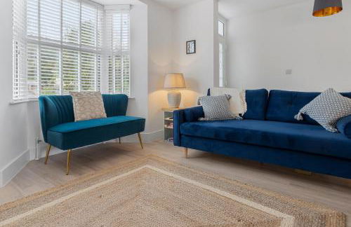 9 Riverside - Photo 3