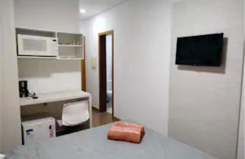 flats da Junia - wifi, tv, ar, frigobar, conexão aeroporto - Foto 7