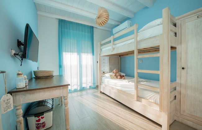 Seabreeze Villa - with Jacuzzi & heated pool - Photo 17