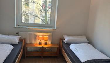 City Apartment 3 #Netflix &Wlan &Kaffee Maschine & Zentral & 500m Innenhafen & 2 min U Bahn - Foto 2