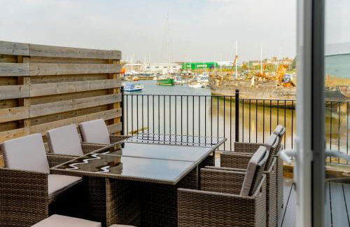 Large Modern Scenic 4 Bedroom Townhouse - Foto 12