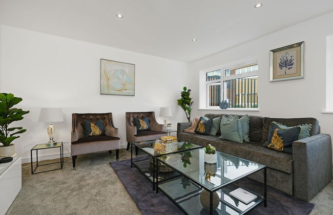 St Martins House Luxury Apts. Ruislip - Photo 40