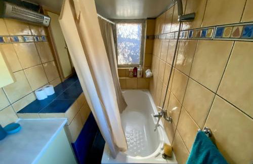 20 mins from city centre, rural house - Foto 16