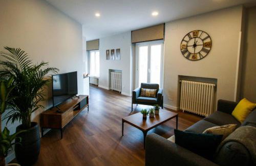 Apartamento con Terraza a Gran Vía y Palacio Real - Foto 1