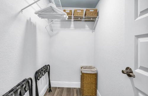 Goodtime House 5 min to Beach, Pool Coming Sept! - Foto 33