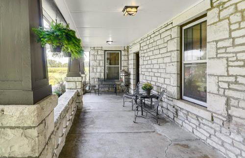 Pet-Friendly Home Grill and Fire Pit in Manhattan - Foto 31