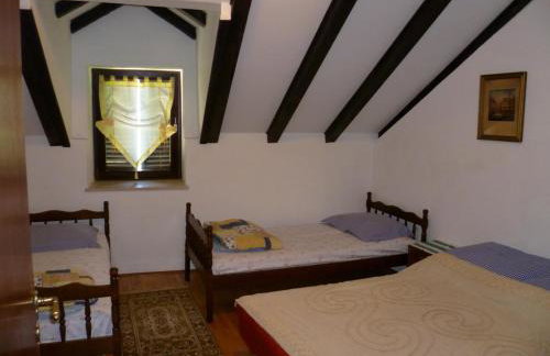 Apartment in Zlarin with balcony, W-LAN, washing machine (3813-1) - Foto 9