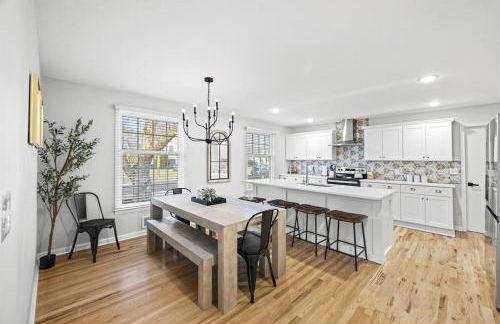 Boho Beauty Newly Remodeled 4BD 3 FULL BATH - Foto 1