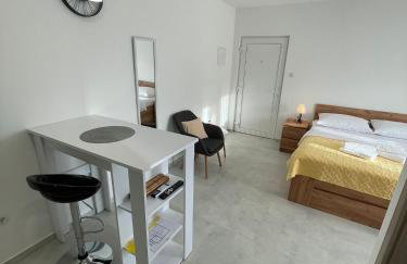 Modern Studio Apartment Iva with Balcony, Free Parking & Wi-Fi, Zadar - Foto 9