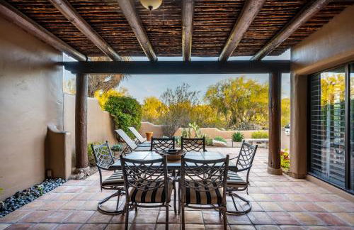 Exclusive Boulders Retreat near Downtown Cave Creek hiking scenic views. - Foto 28