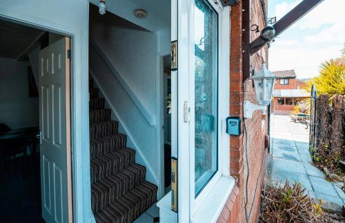 Family & Group Stay in Manchester - Free Parking - Foto 9