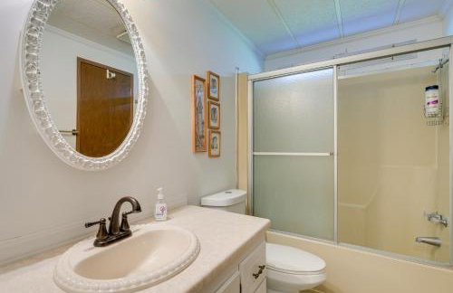 Cozy Salmon Home with Mountain Views and River Access - Foto 21