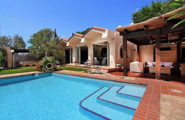 Oasis Pool House by GHH - Photo 36