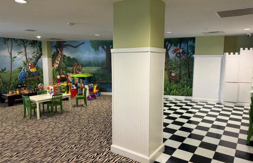 XL Terrace, Lazy River, I-O Pools, Game Room, Spa, Beach, Luxury 2-2 Penthouse! - Foto 78