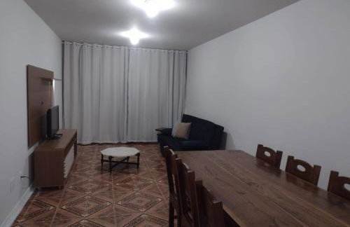 Apartamento amplo 10 mim da praia - Foto 34