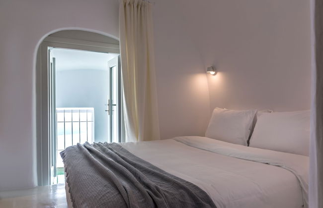 Nefeles Luxury Suites - Photo 20