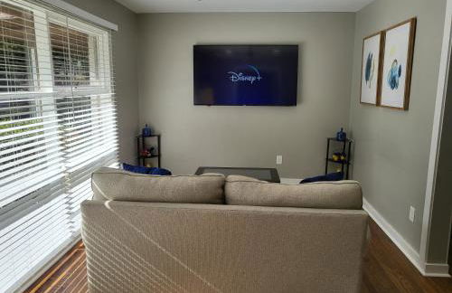 Rare Find! Private Heated Pool & Spa - Entire Home Near ATL City Center - Foto 22