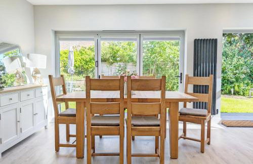 One Elms Way - Sleeps 8 - West Wittering - Foto 12
